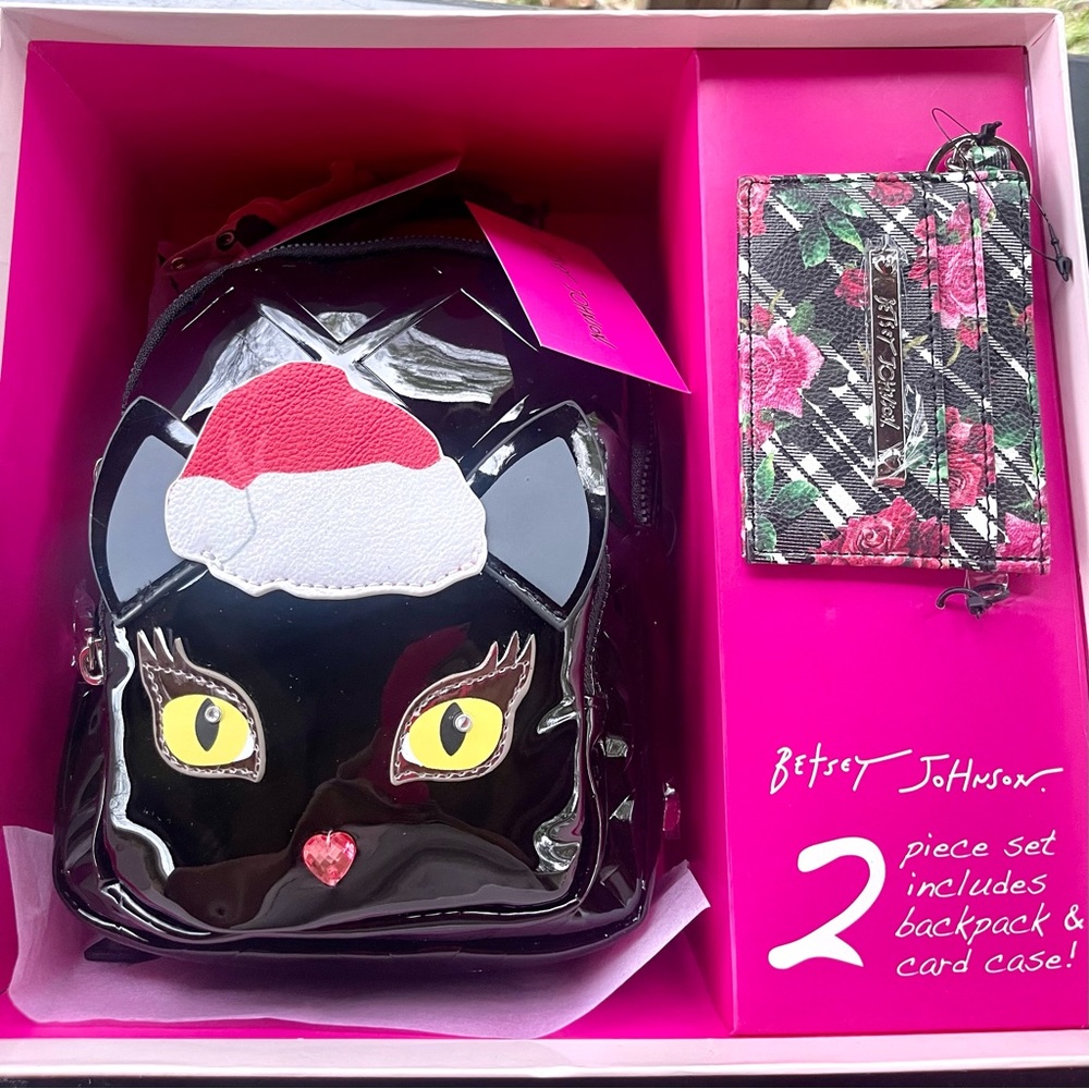 NIB BETSEY JOHNSON 2 piece gift set